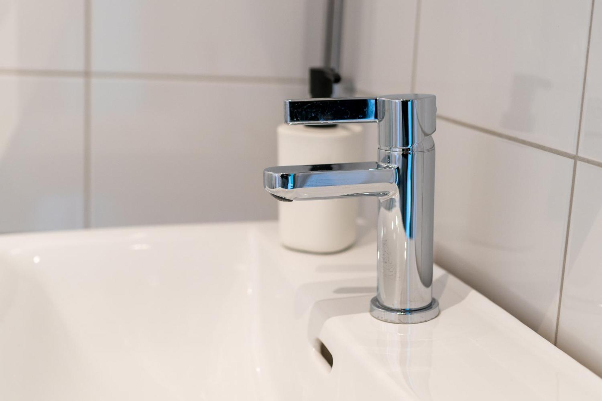 Stockholm Hotel Apartments Sollentuna Bagian luar foto