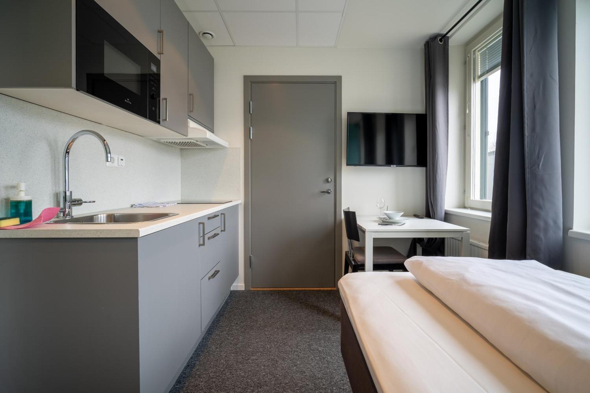 Stockholm Hotel Apartments Sollentuna Bagian luar foto